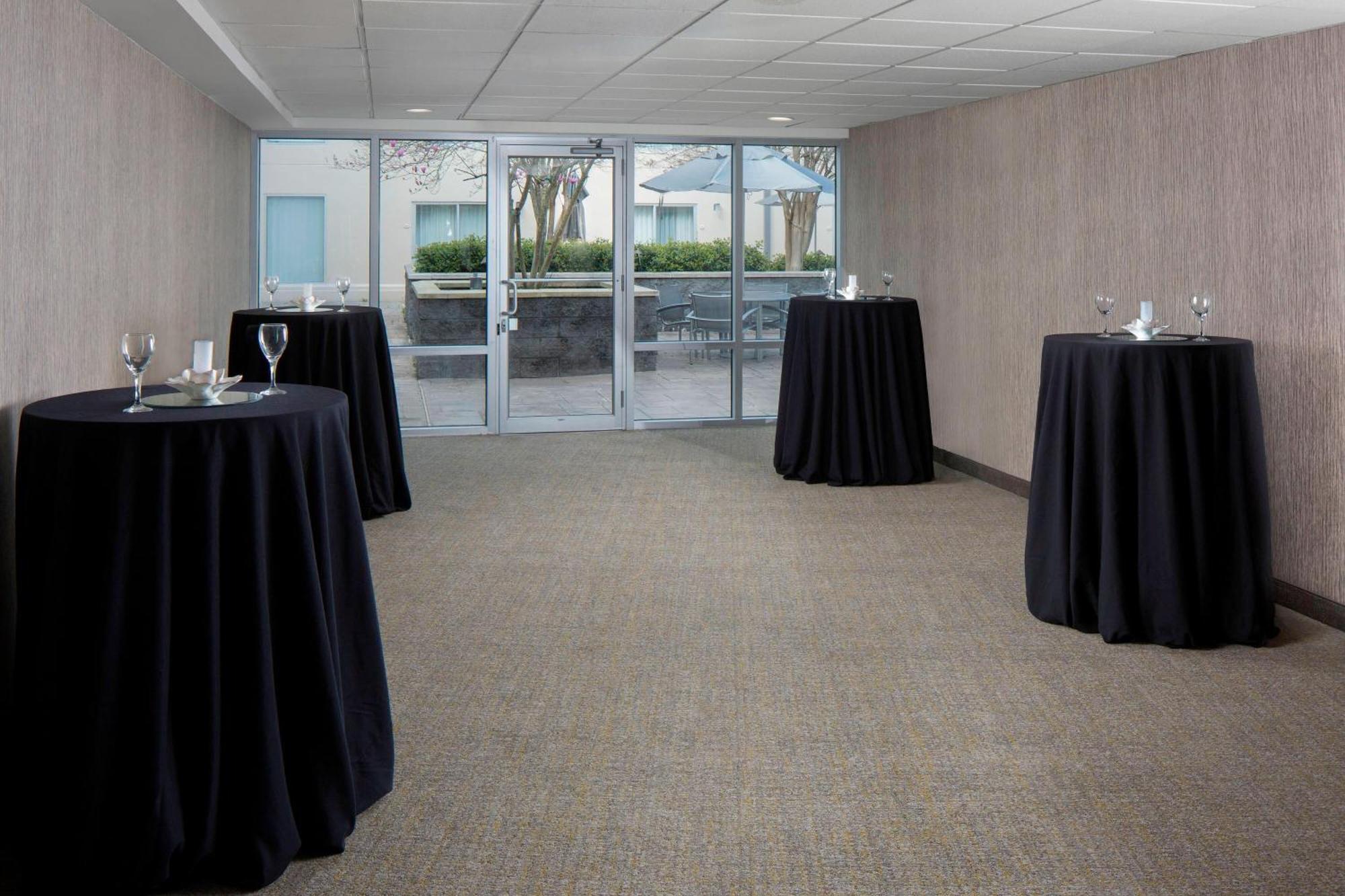 Springhill Suites By Marriott New Orleans Warehouse Arts District Экстерьер фото